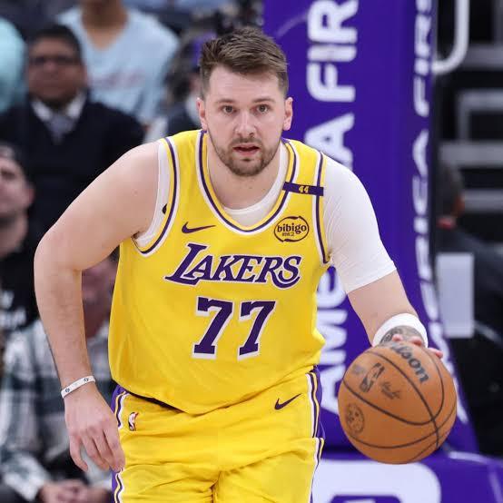 东契奇：我衷心感谢NBA球员工会为我发声维权，也感谢NBA联盟做出公正的裁决。对