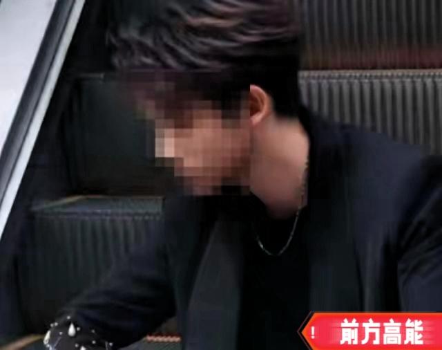 比潘金莲的胆子大多了！安徽，一已婚女子纪某在家闲的没事，半年给24岁男主播刷了3
