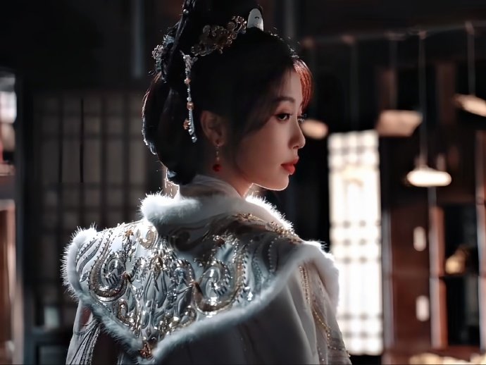 虞书欣侧脸回眸虞书欣主母回眸 虞书欣主母回眸 