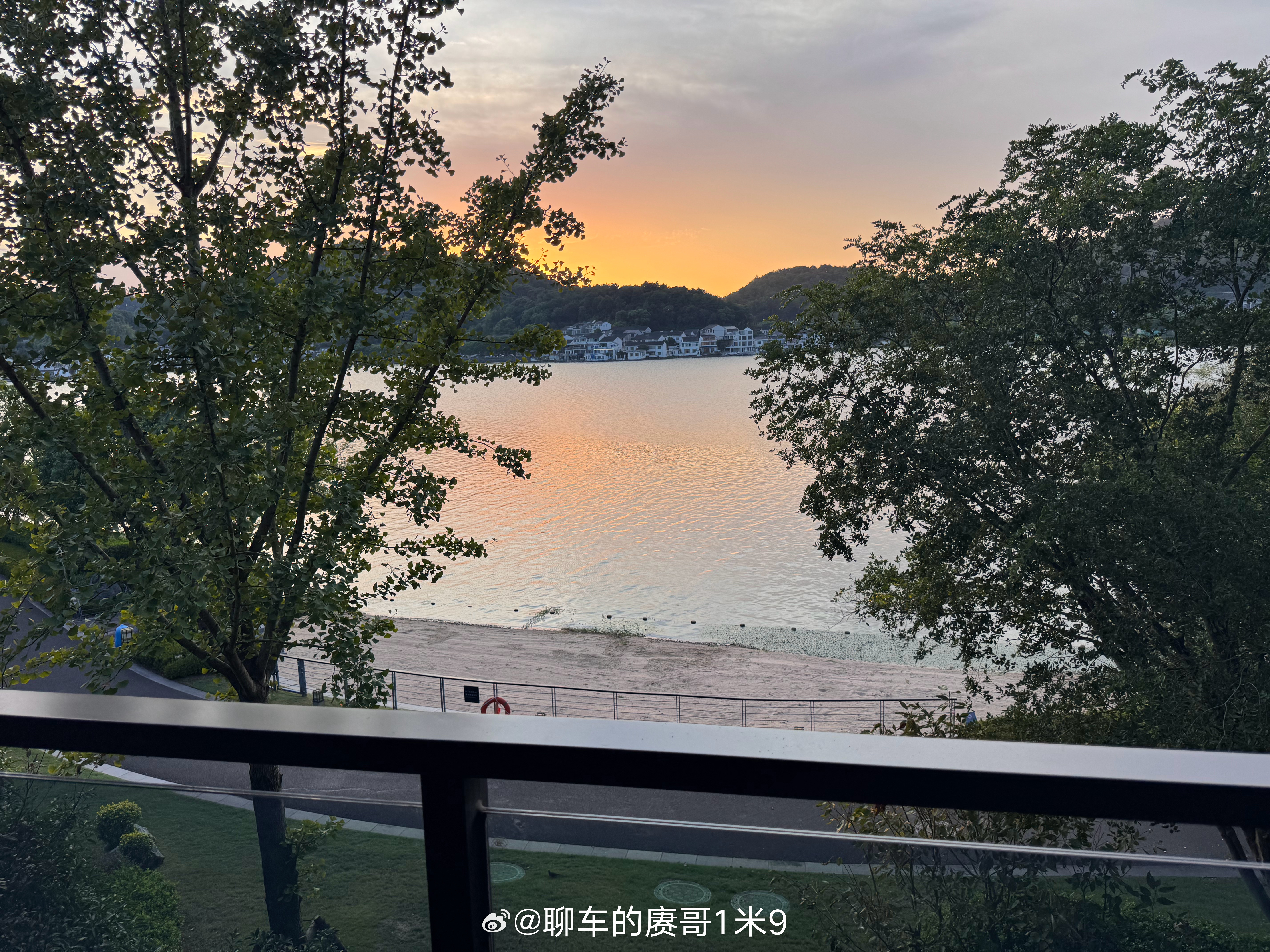 打卡新地图今晚领克10 EM-P在这里上市赓言赓语[超话]我与汽车的日常  ​​