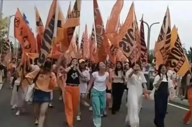 前几天的TFBOYS西安演唱会已经成为历史，在路人眼里，这场活动有太多的不理解，