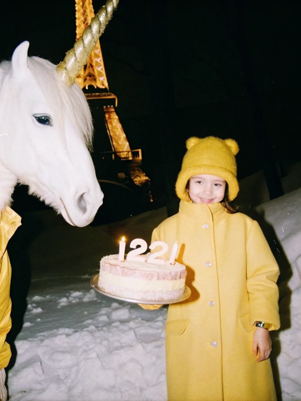 翻出2001年在巴黎过生日的老照片