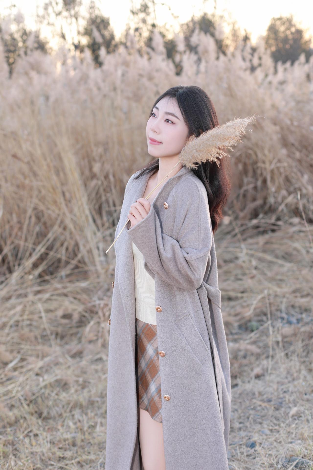 摄影约拍 太原约拍跟拍芦苇花人像原创摄影晋阳湖公园偶遇随拍