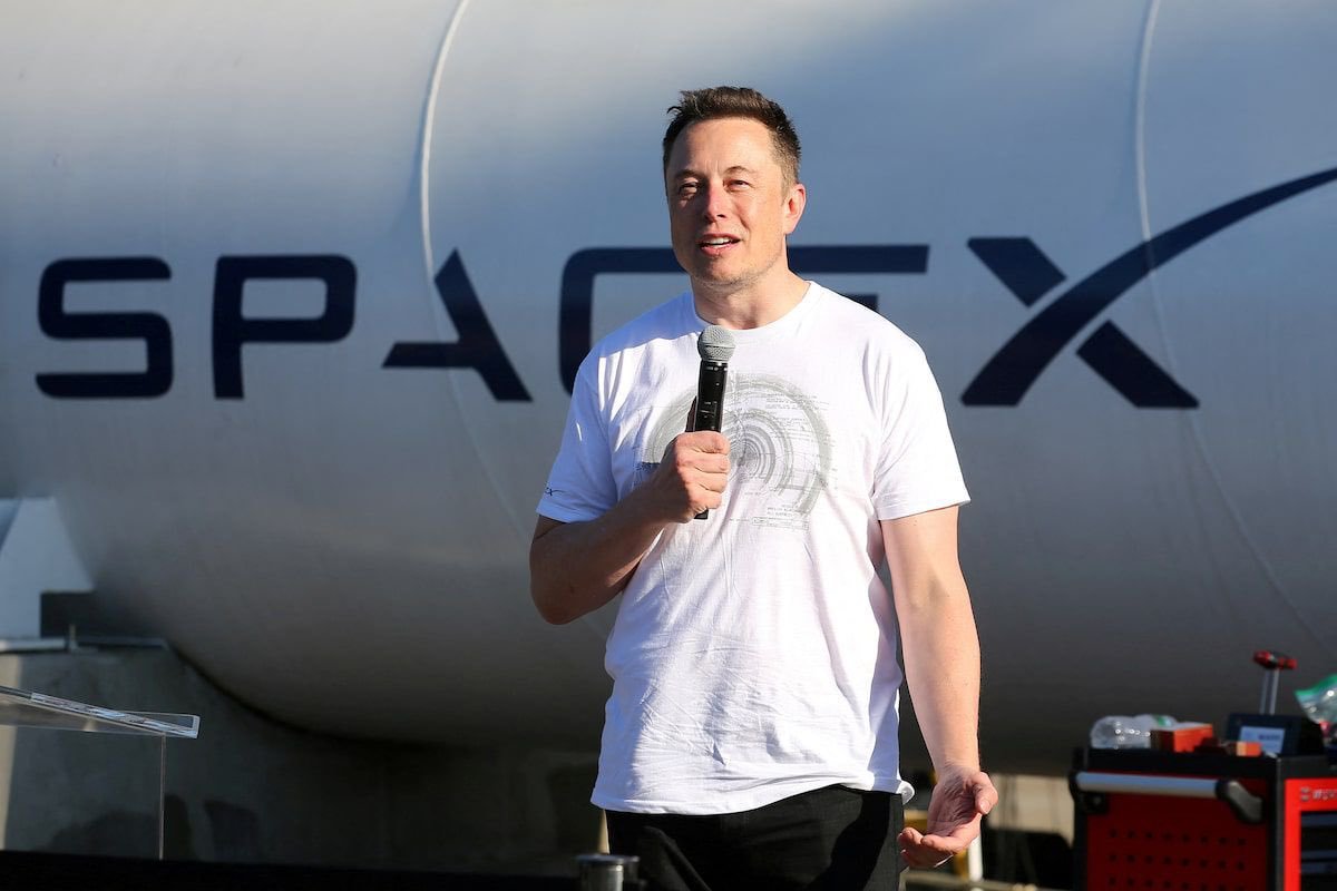 马斯克：xAI解散，以后只有SpaceXAI5月7日，马斯克宣布解散xAI的独立