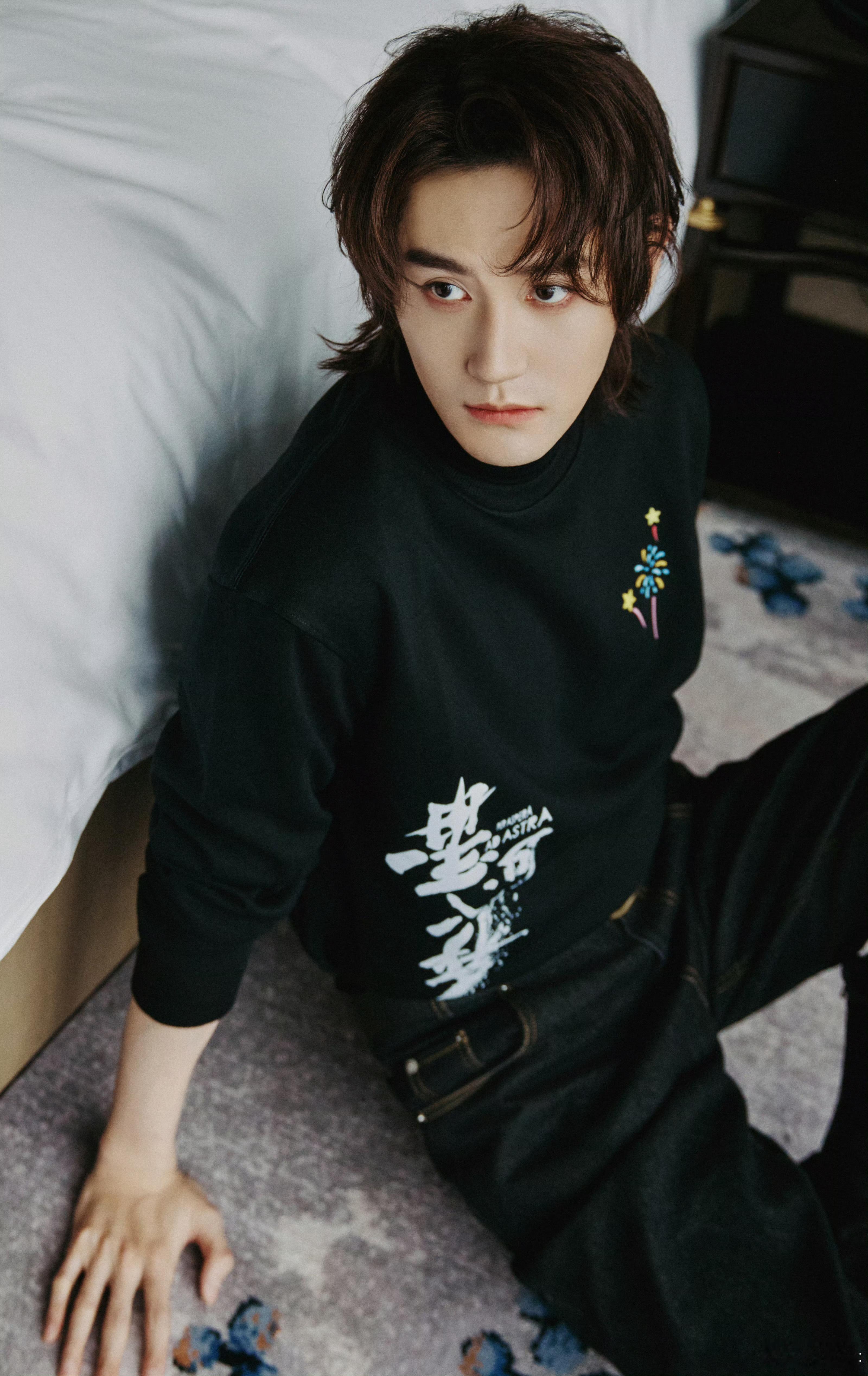 汪铎一句话让穆祉丞又哭又笑这边正煽情感动落泪呢wink一下马上气氛又活跃起来了哈