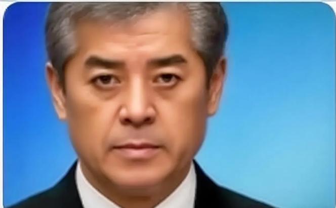 [月亮]在日本投降80周年之际，日本参议员青山繁晴发声了，他说“不要低估日本”，