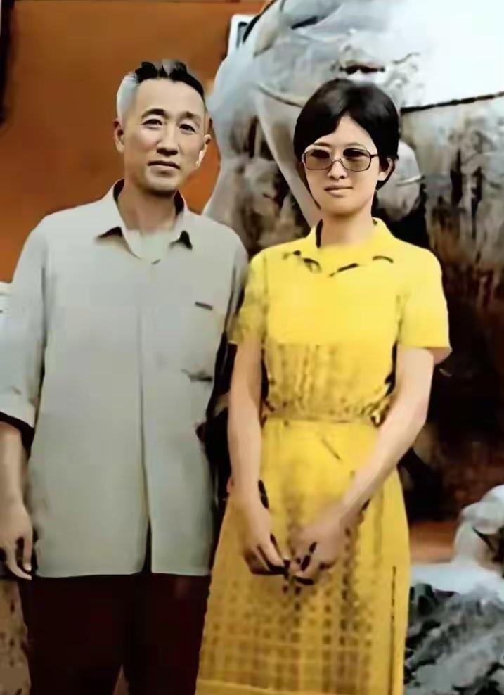 王铎：巩俐和父亲(山东大学经济系教授)