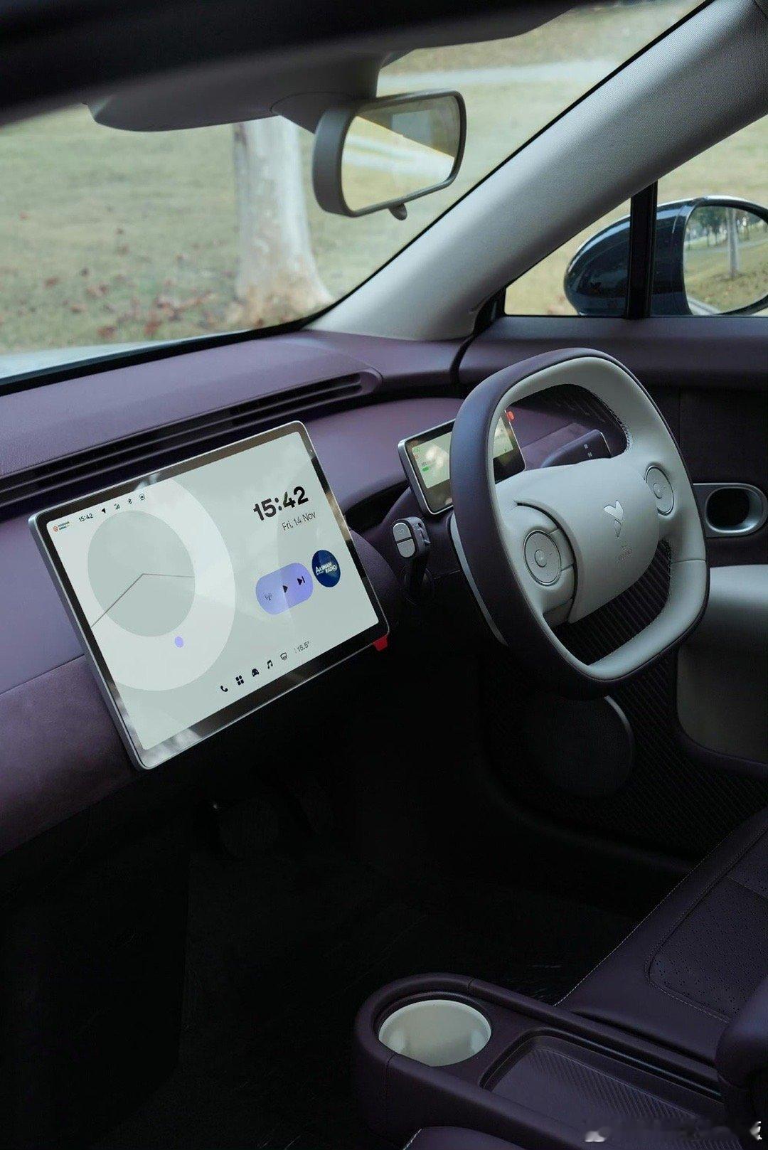 右舵萤火虫一定会让蔚来的销量更稳这是纯纯的增量今天川西环线换电也全部打通了蔚来马