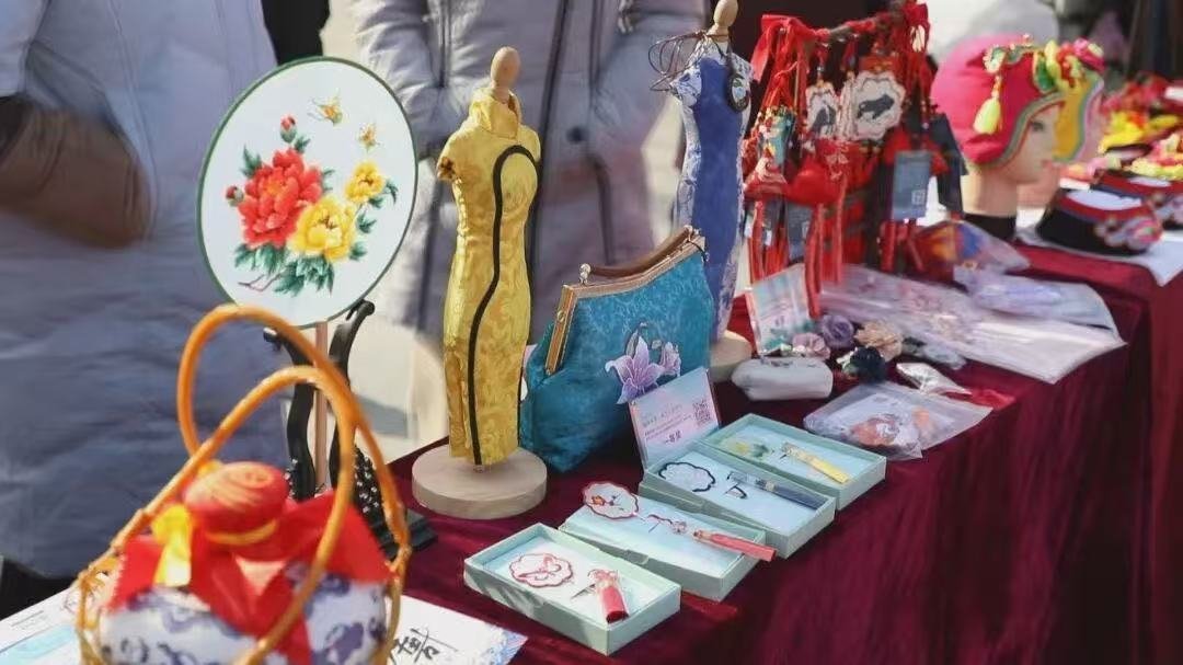 秦岭笑谈 【黄河岸边寻年味，青春步履传年韵】1月20日曲阜师范大学政治与公共管理