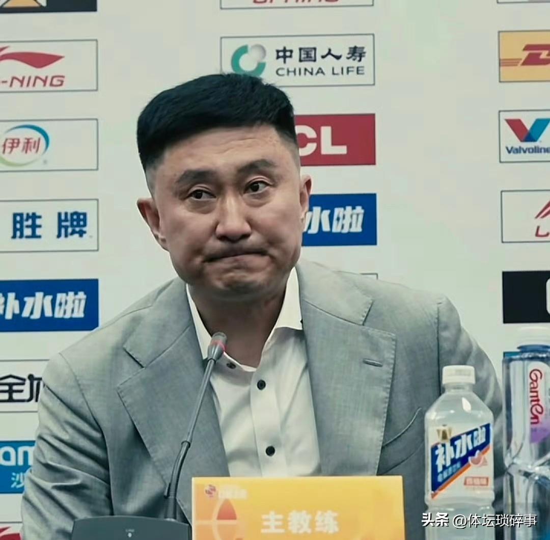 在昨晚的新闻发布会中，杜锋正面回复了有关焦泊乔的一些传闻，最近有太多自媒体带节奏