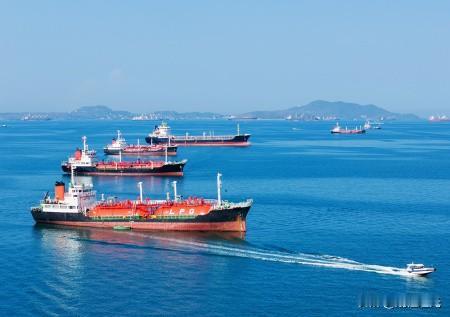 伊朗松口，霍尔木兹海峡这回真通了！

·国际榜，据俄罗斯媒体北京时间4月17日消