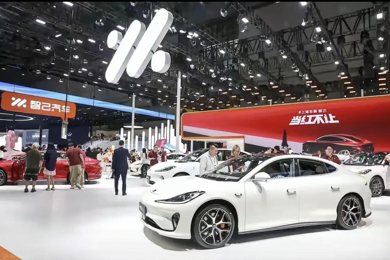 世界上拥有汽车最多的国家竟然是
第一名，中国31905万辆
第二名，美国icon