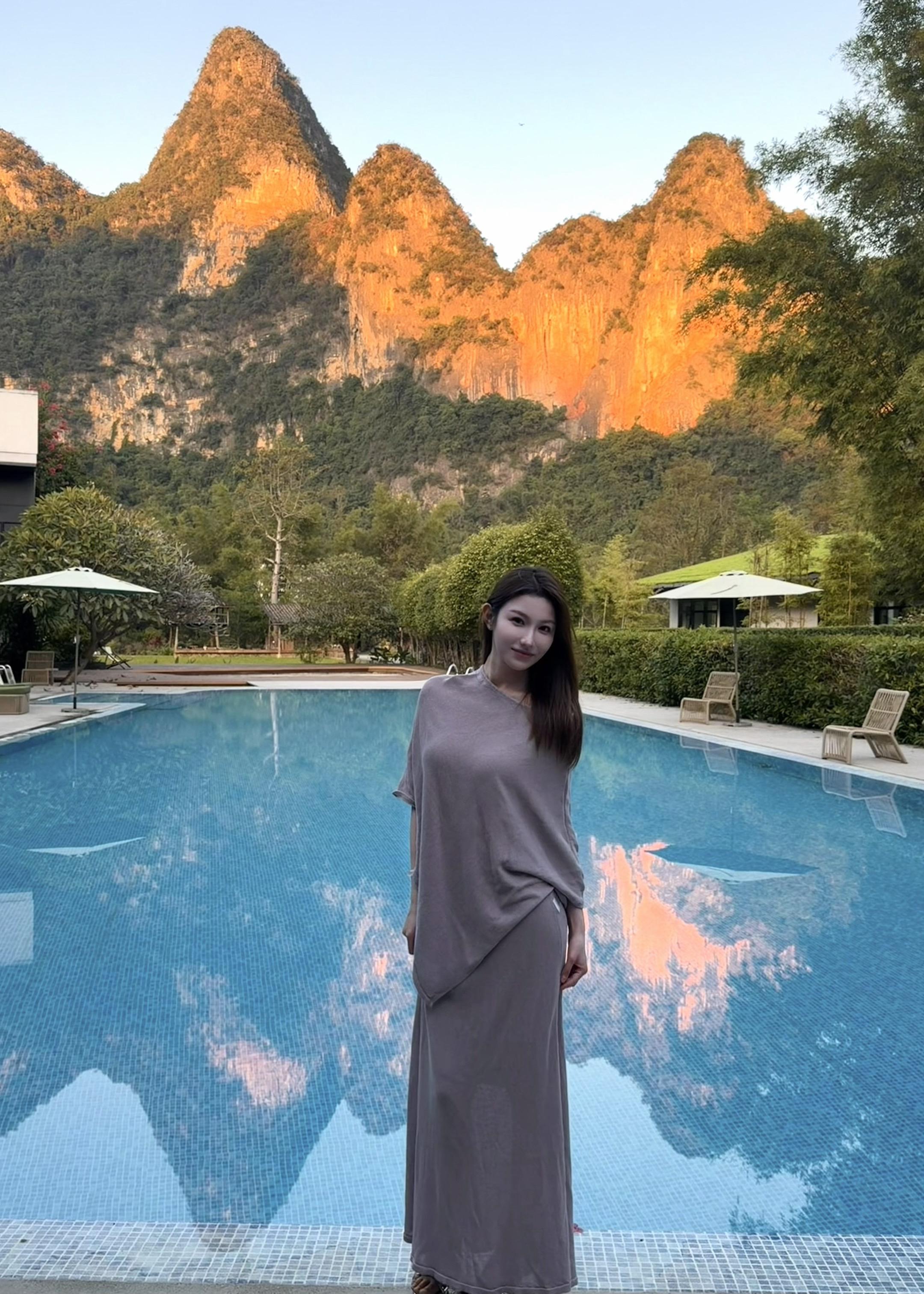 吃棒棒糖我都嚼 谁跟你慢慢聊