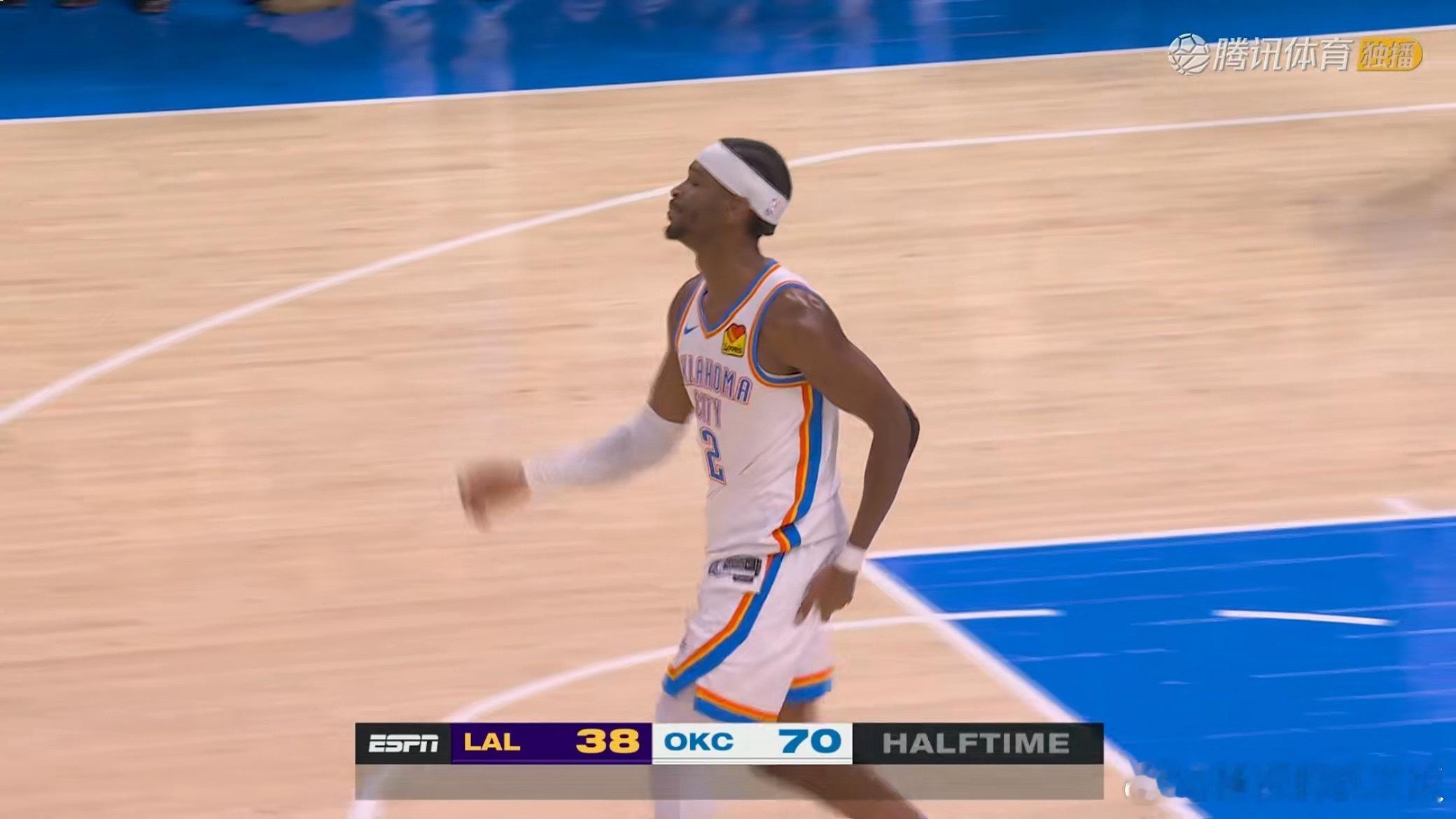 湖人半场落后雷霆32分，11-1的失误比 