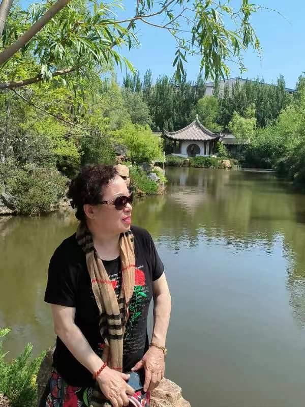 过好每一天，我在盘锦风情园。