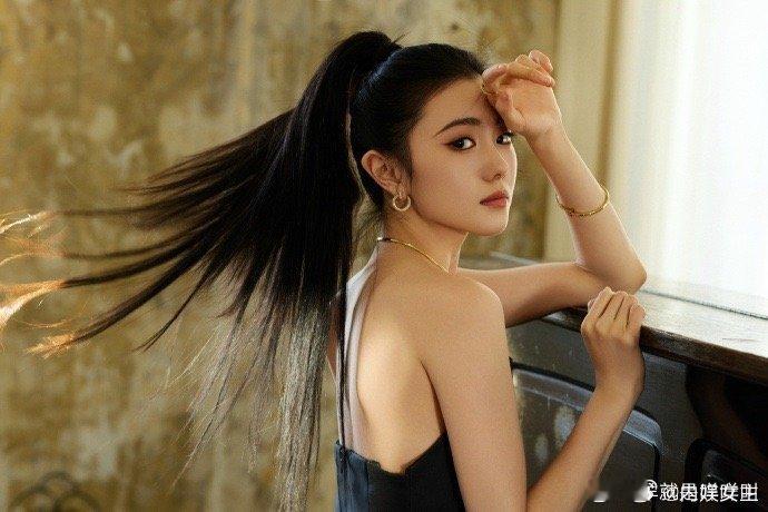 尾鱼女主都选了谋女郎 倪妮把叶流西的飒爽演活了，这次刘浩存演《七根心简》的木代，