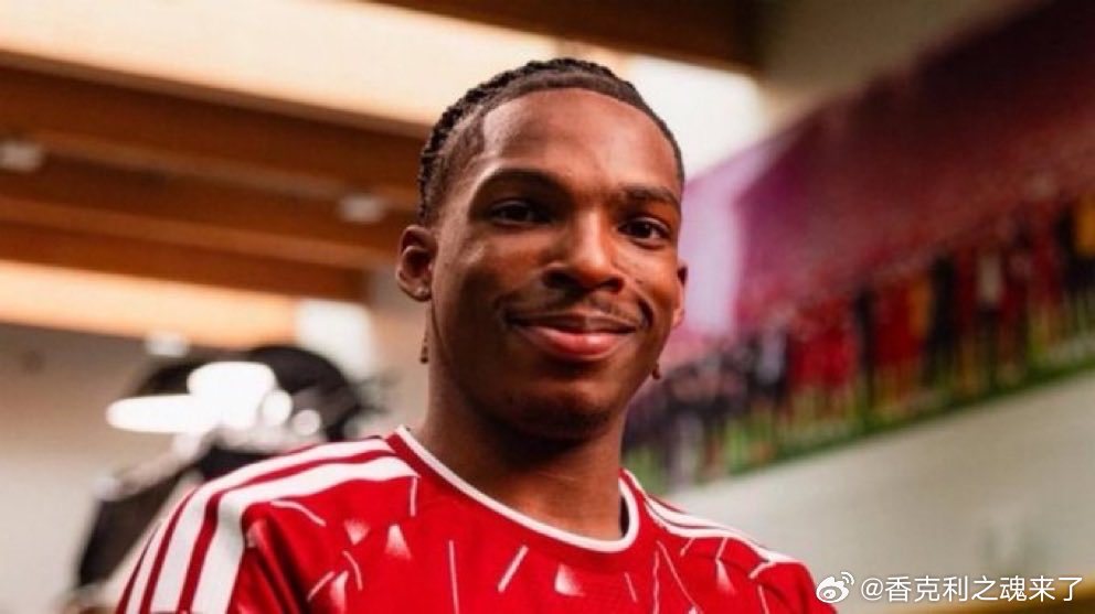 皮尔斯透露雅凯最近几周一直受困于轻微的膝盖问题——但他应该能够赶上下周末对阵科莫