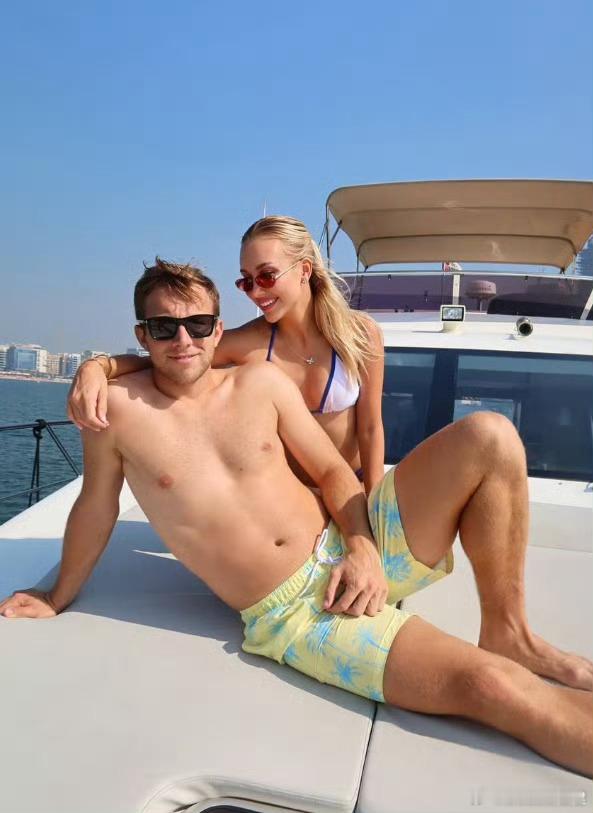 俄罗斯网球协会副主席卡费尔尼科夫谈波塔波娃加入奥地利国籍：“我该哭吗？她是伟大的