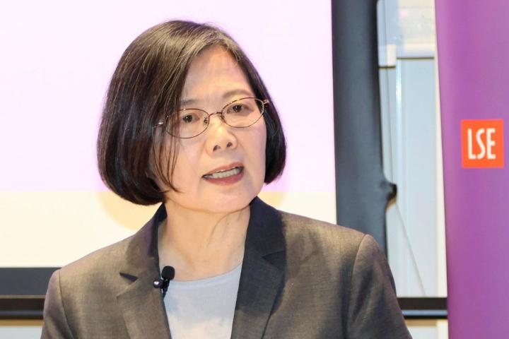 210万定罪柯文哲！网翻英粉昔秀150万餐券「遭锁喉架走」：北检不查吗

梅花新