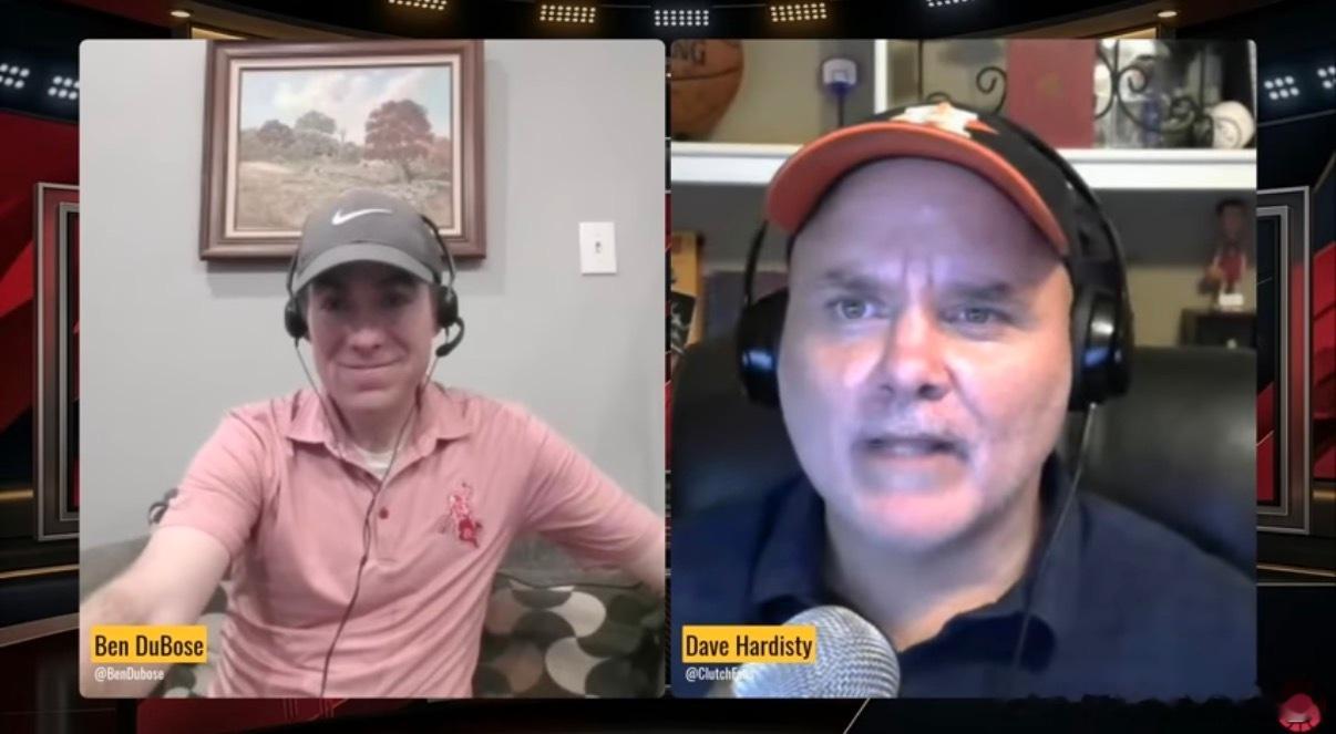 据火箭队记本·杜博斯在今日节目中报道，凯文·杜兰特“很有可能”在第二场比赛中回归