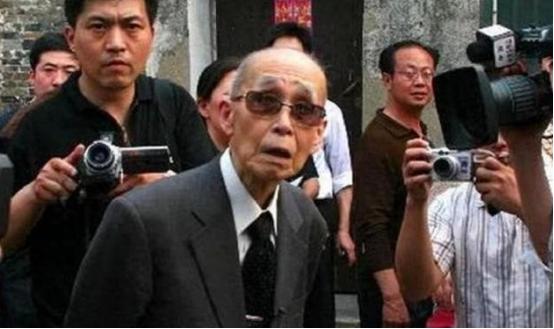 九旬日本退伍老兵松本还想打中国？被问为何执着，他说出了3个令人脊背发凉的理由！这