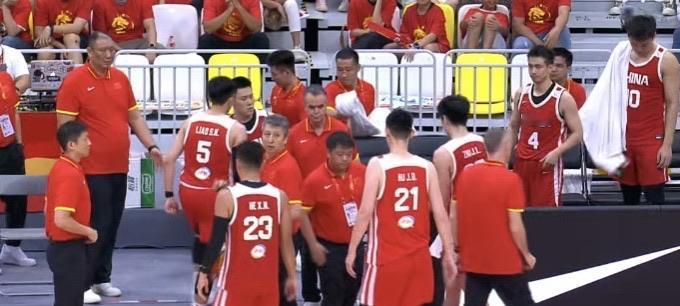 中国男篮出征卡塔尔14人大名单确定！3人离队，崔永熙留守康复，延后归队
中国男篮