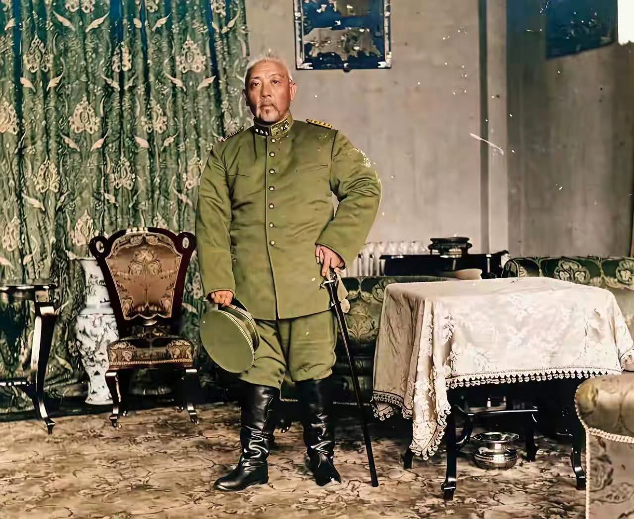 下次拍袁世凯，一定得让倪大红上。 ​​​