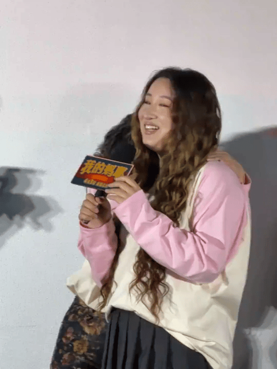 锤娜丽莎镜头里的马思纯锤娜丽莎镜头里的马思纯也太可爱了！戏里戏外闺蜜感拉满，路演