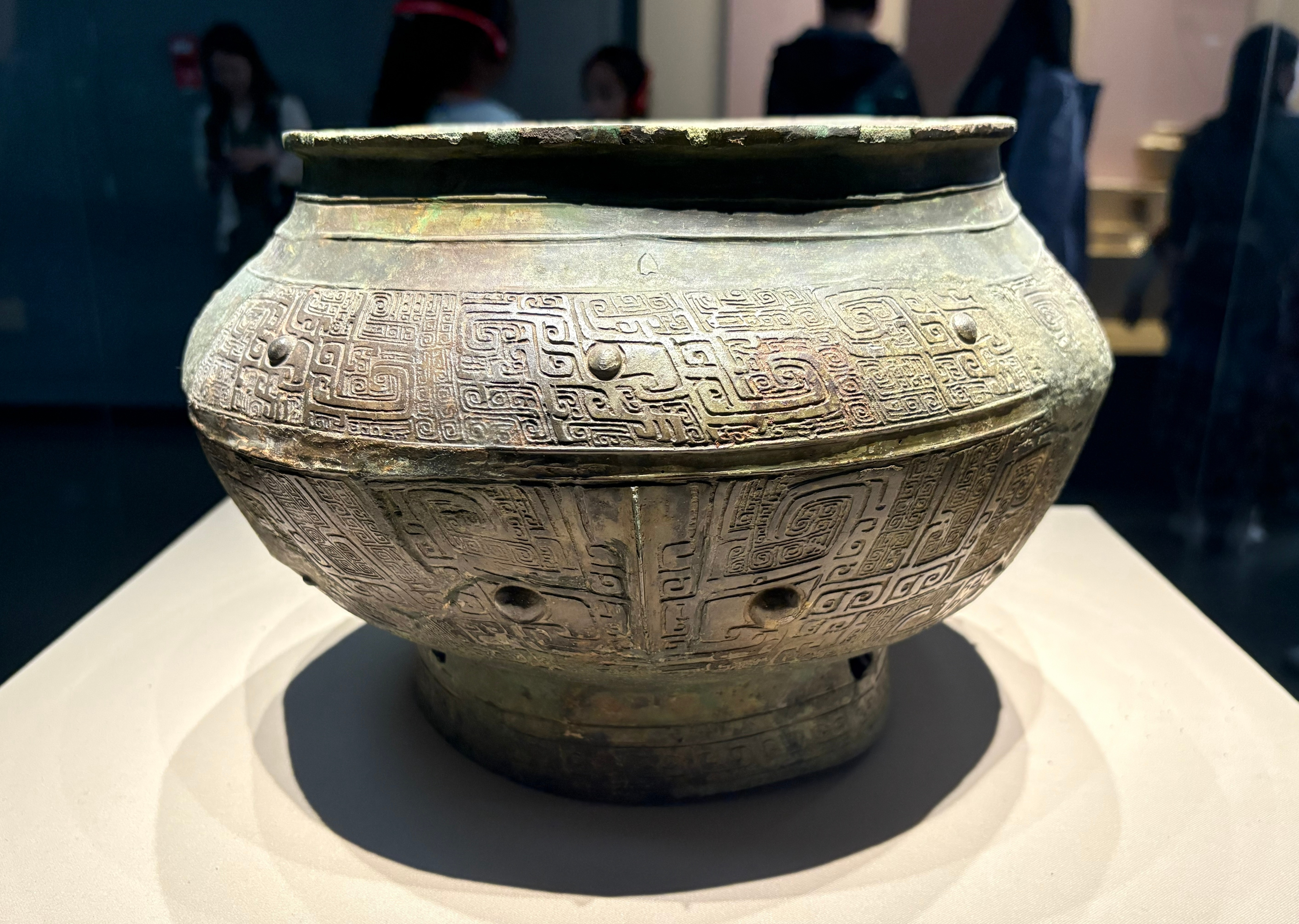 每天一件青铜器 江西省博物馆藏1964年南昌市老福山西汉墓出土的商晚期:兽面纹瓿