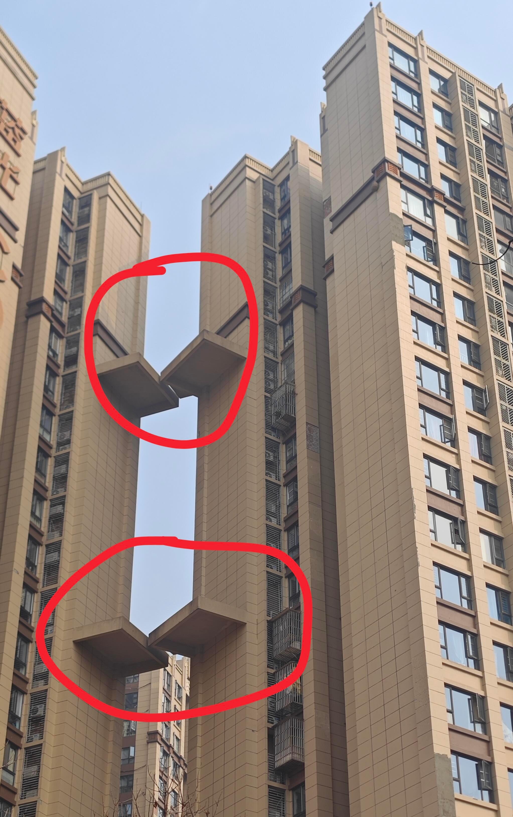 这种楼外墙的平台到底是做什么用的？ ！！！ 