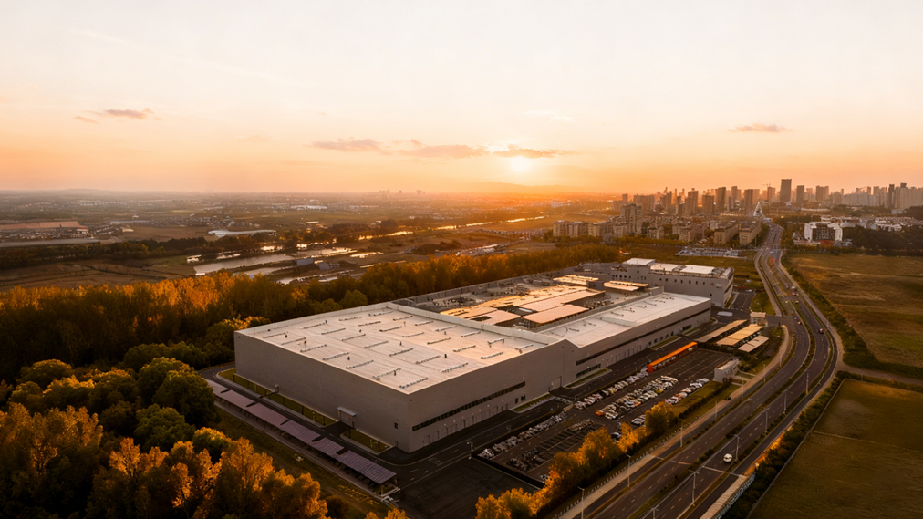 12月12日，吉利全球全域安全中心正式发布，并一举创下“全球最大的汽车安全试验室