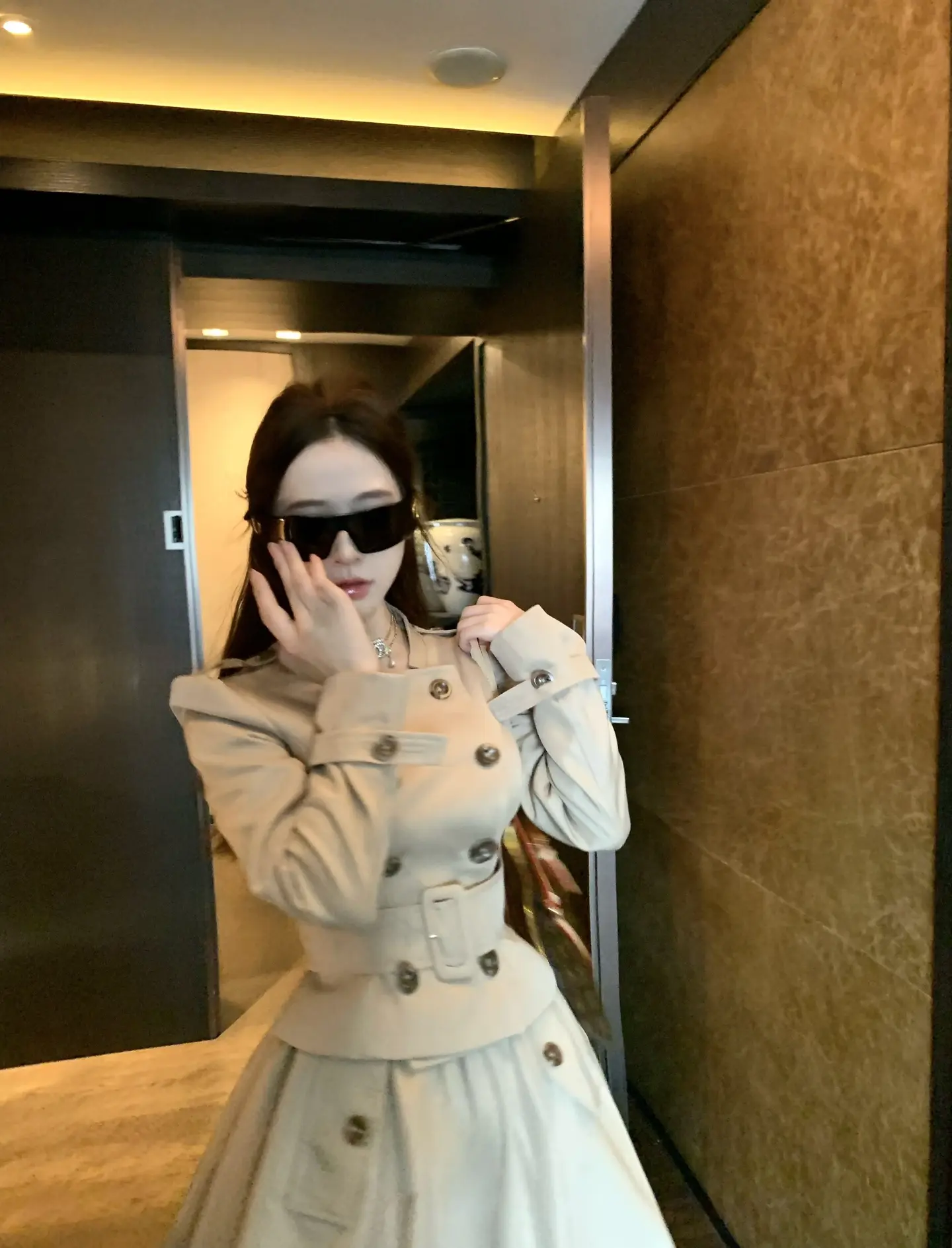 天塌下来也会打扮自己的女人。