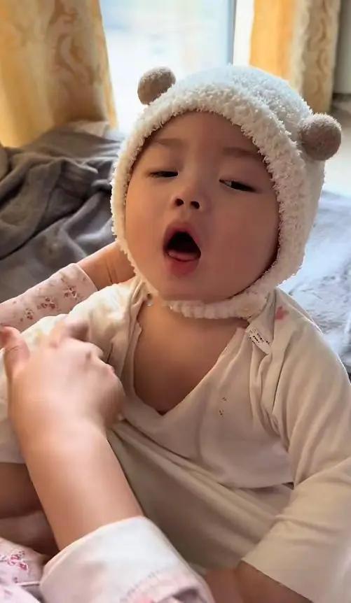 网红瑞恩宝贝去世年仅3岁 这是一位患有地中海贫血的单亲妈妈，在过去三年里，她大半