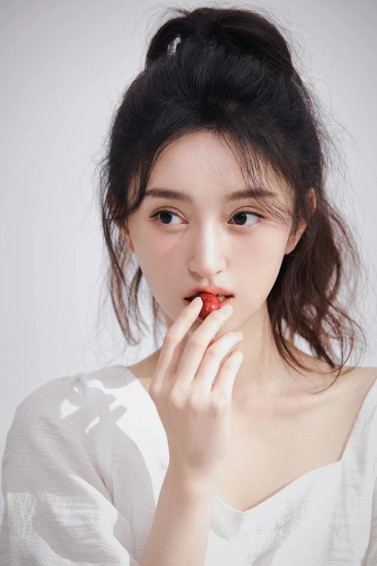 #黄昊月让白一骢收刀片##黄昊月小演员的大抱负#黄昊月让白一骢收刀片，哇塞可以的