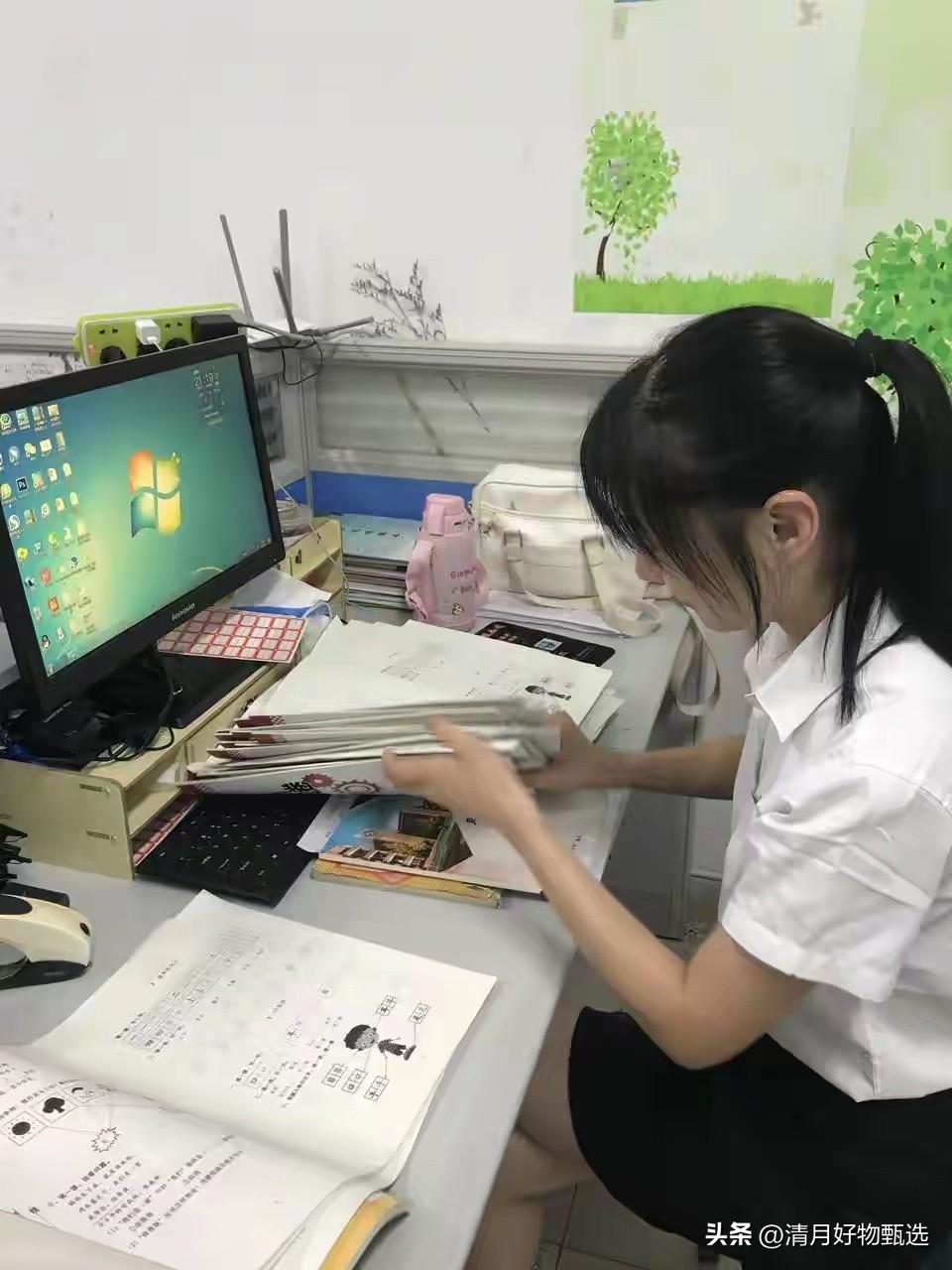 “不让买教辅、不让抄题、不让打印，老师到底该怎么教？”这是当前教育改革中不少老师