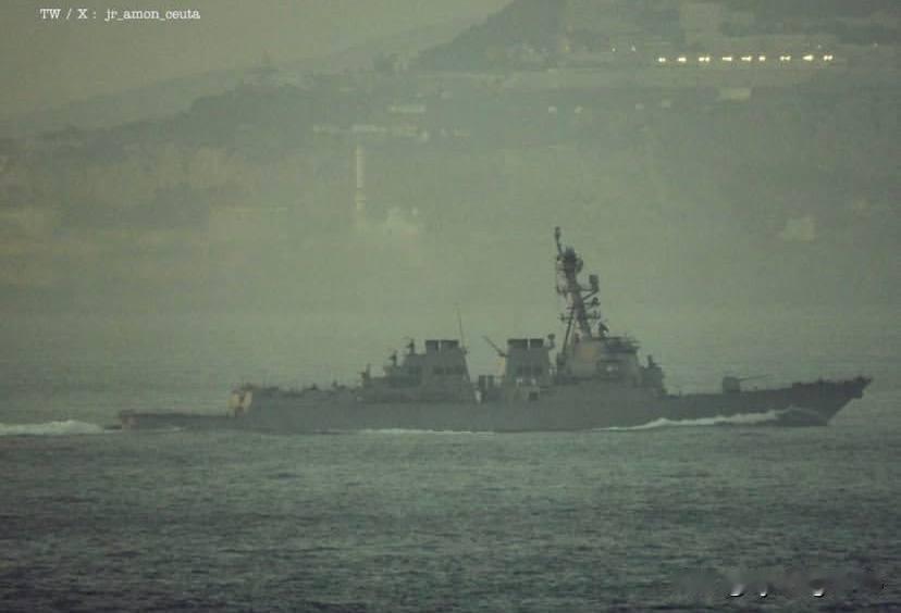 🇺🇸2025年10月7日，美国海军由杰拉尔德·R·福特号（CVN 78）率领
