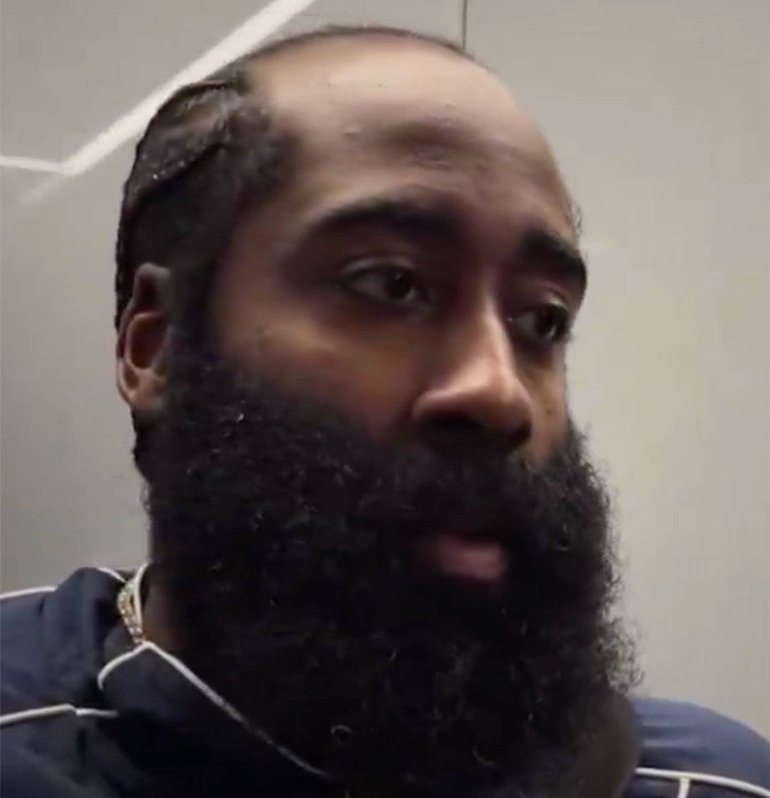 哈登：在外人看来可能觉得没什么，但当你一直持球组织进攻时，就能体会到其中的不易。