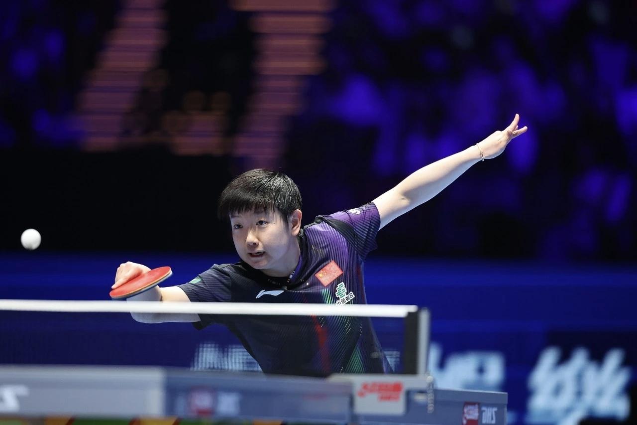 今晚，巅峰对决的时刻到了，希望曼昱赢还是莎莎赢？
    论实力两人不相上下，论