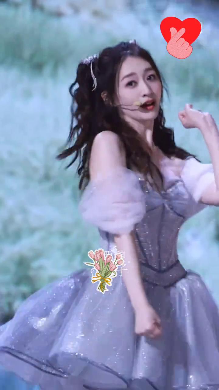 我的天，统统一。我的天空，我是sorry。半堂李小冉，我是hello。全堂唐艺欣