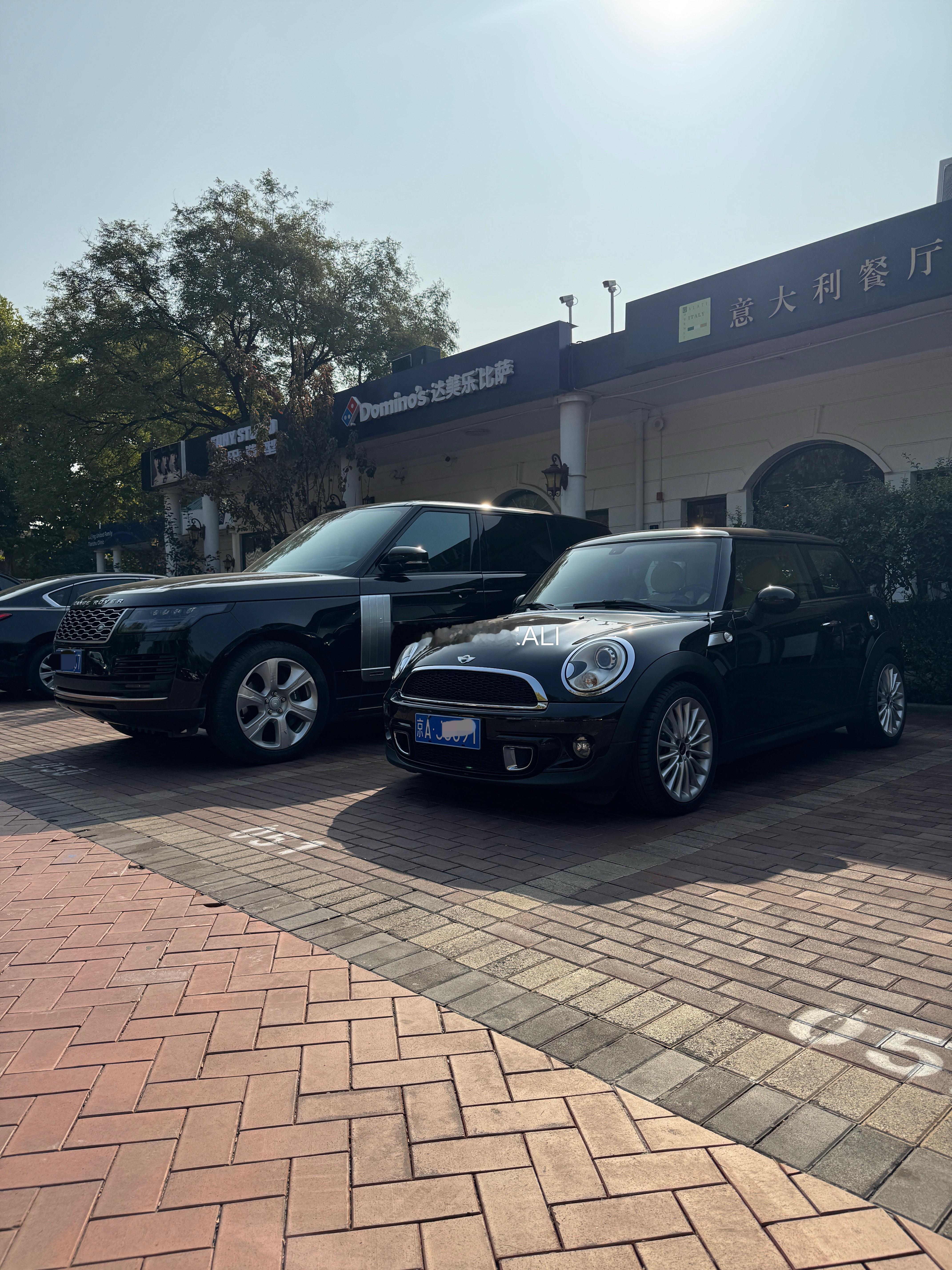 喜欢跟好看的车停一起😁梦想家ALI ​​​