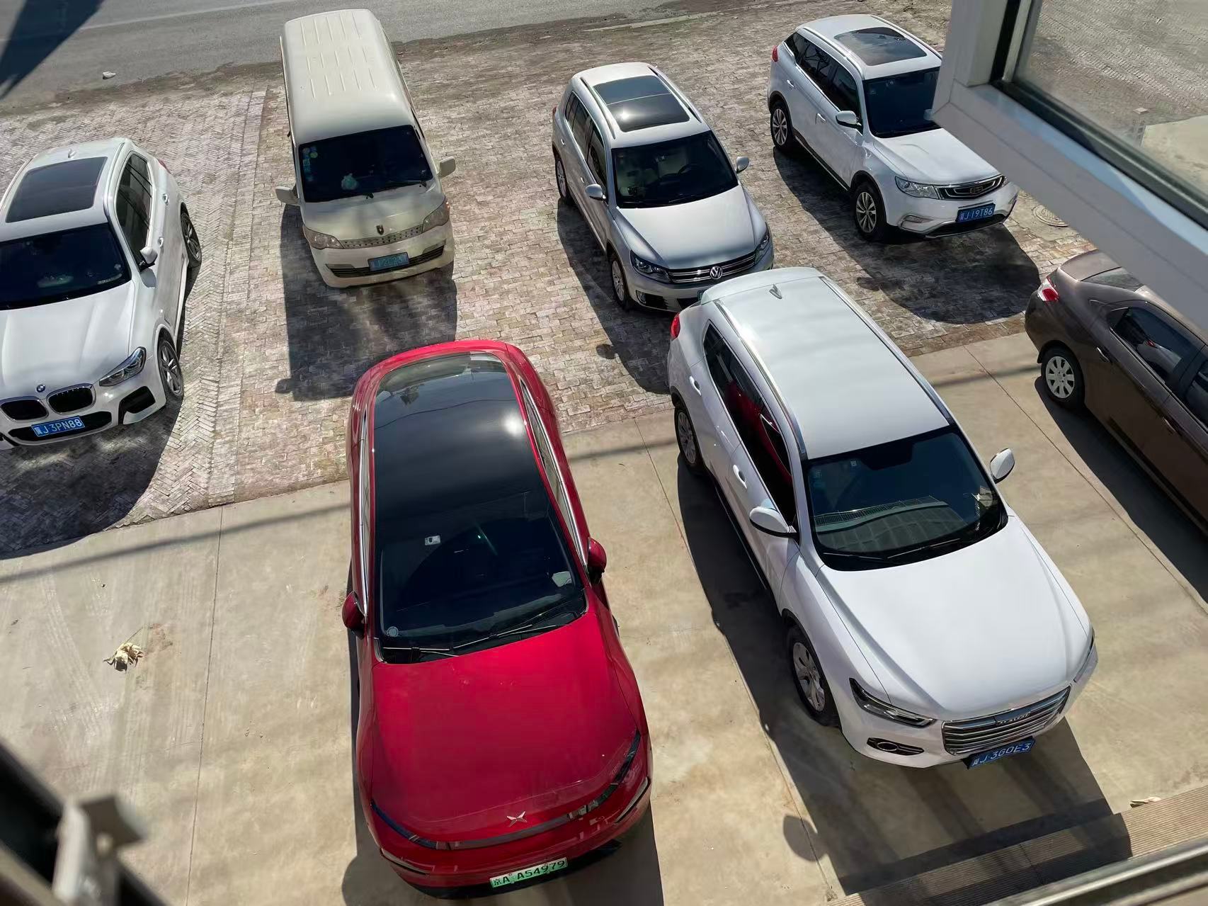 我和小鹏P7的第一个春节 开着小鹏回家过年 看到这个话题我陷入沉思……这是我和新