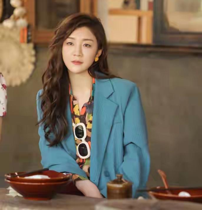 身为两届奥运会女单冠军，手握四枚奥运金牌，陈梦早已站在世界乒坛之巅，功成名就、荣