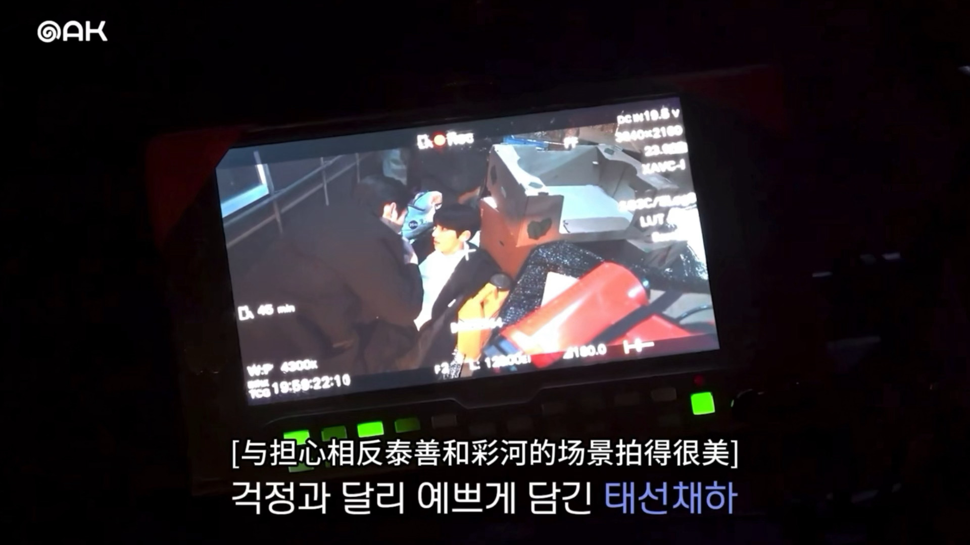 我们家对抗路情侣是这样的😉允植：我洗手了吗？时宇：我吃完饭没刷牙！（开玩笑）韩