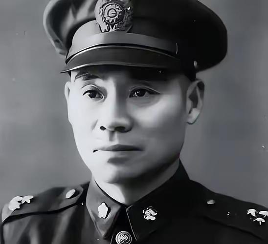郭汝瑰起义后才知道，和他共事多年的那位副官，其实从来没有真正效忠过任何一方，他在