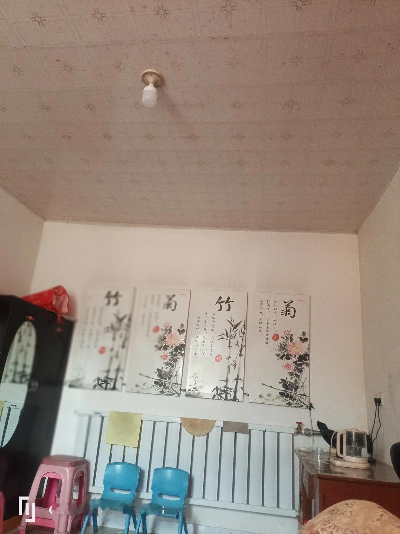 家，是心灵的避风港，是疲惫时的温柔乡。

推开家门，暖黄的灯光倾洒，驱散外界的寒