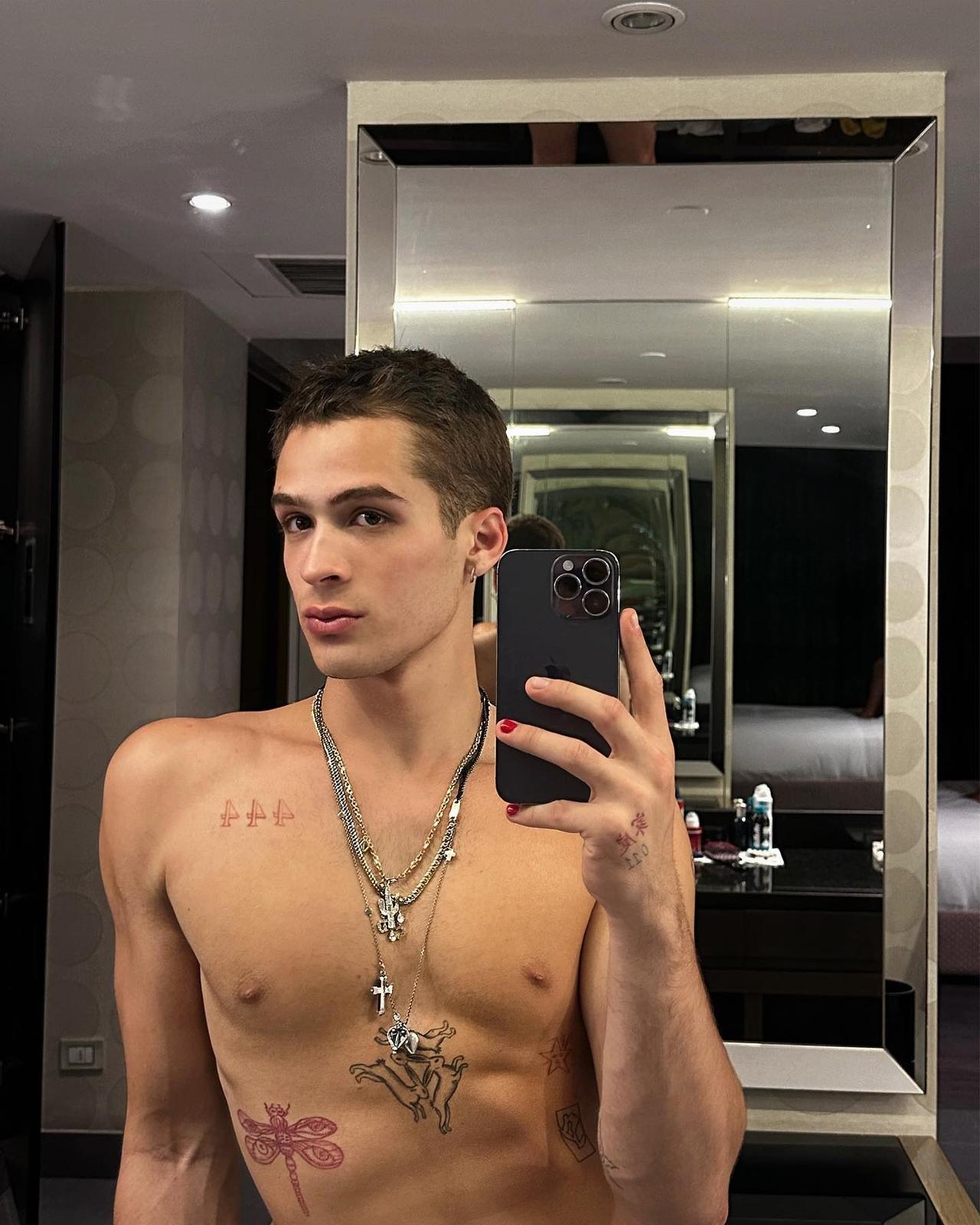 最近，巴西00后超生代小鲜肉艺人 João Guilherme（若昂·吉列尔梅）