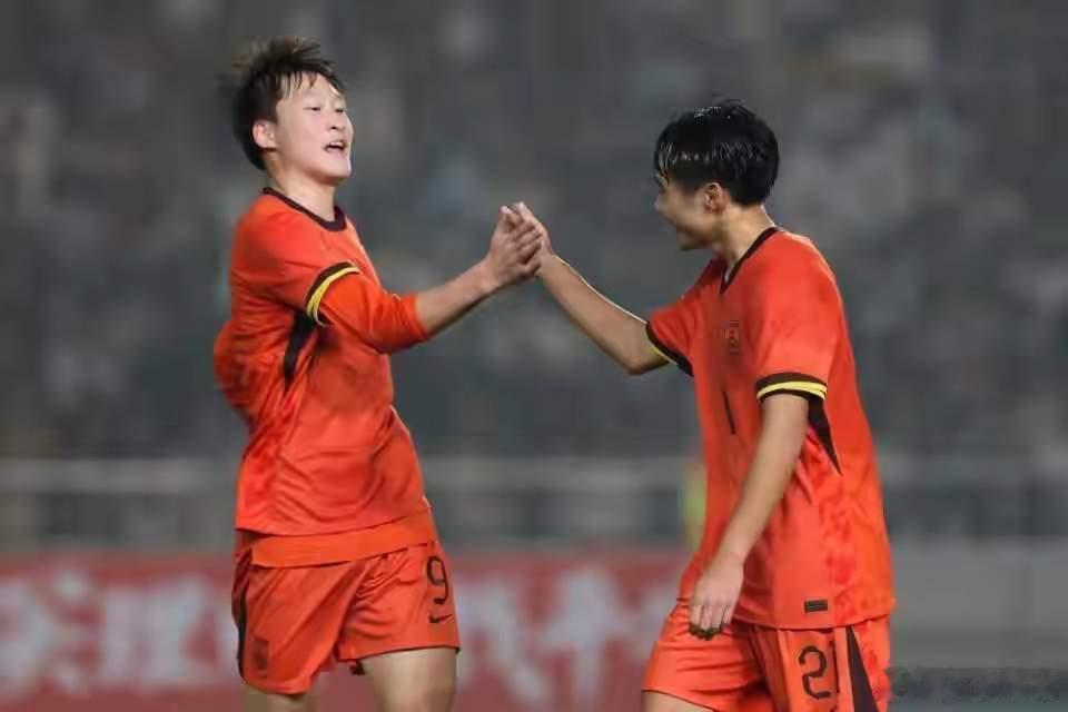 绝处逢生!u17国足2-0卡塔尔，进入淘汰赛！这场比赛，感觉小球员们，渐入佳境！