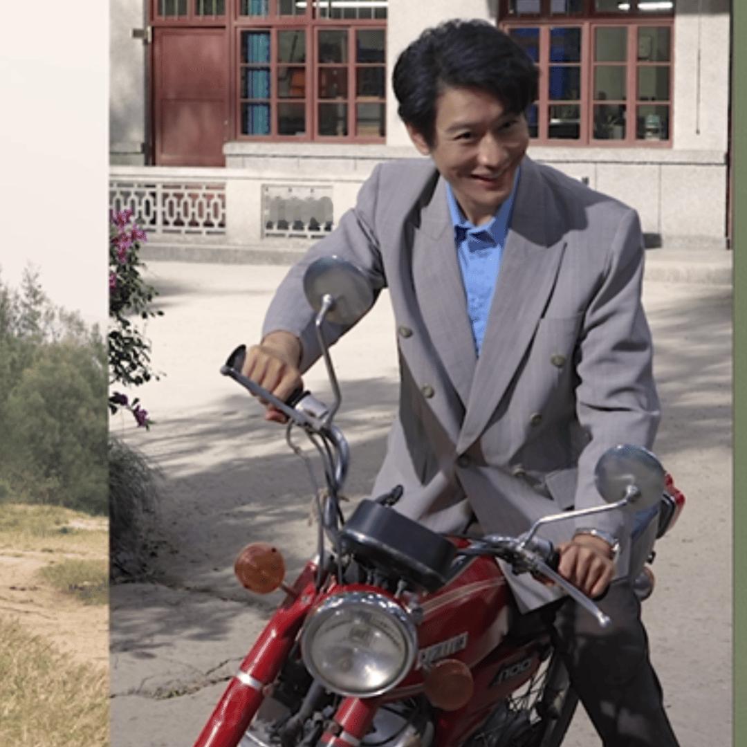 黄晓明往那一站就有年代戏那味了 不愧是年代剧专业户！黄晓明往工地一站，瞬间梦回父