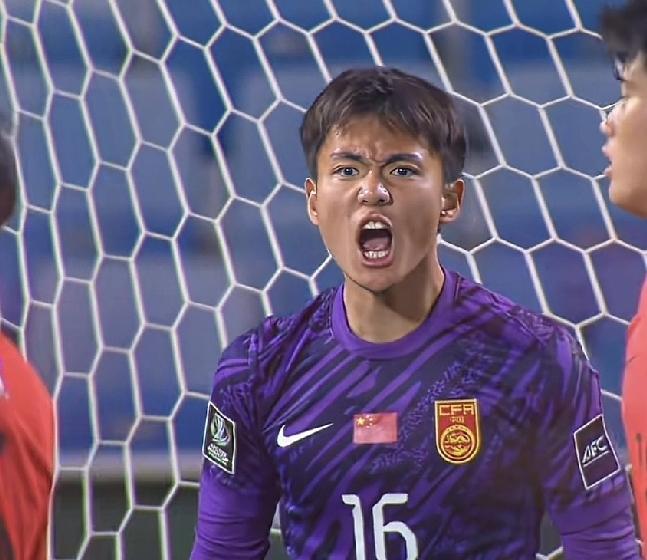 咱中国U23男足出息了！闯进亚洲杯决赛，最大功臣就是门将李昊！
这孩子才22岁，