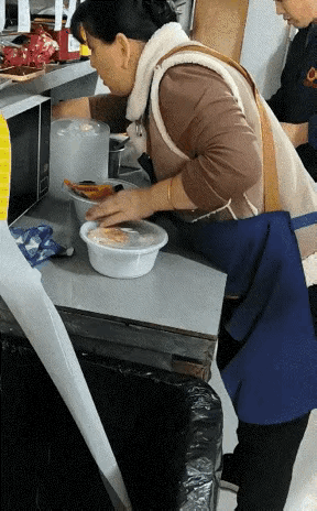 原想吃点不一样的，不料全是预制的！